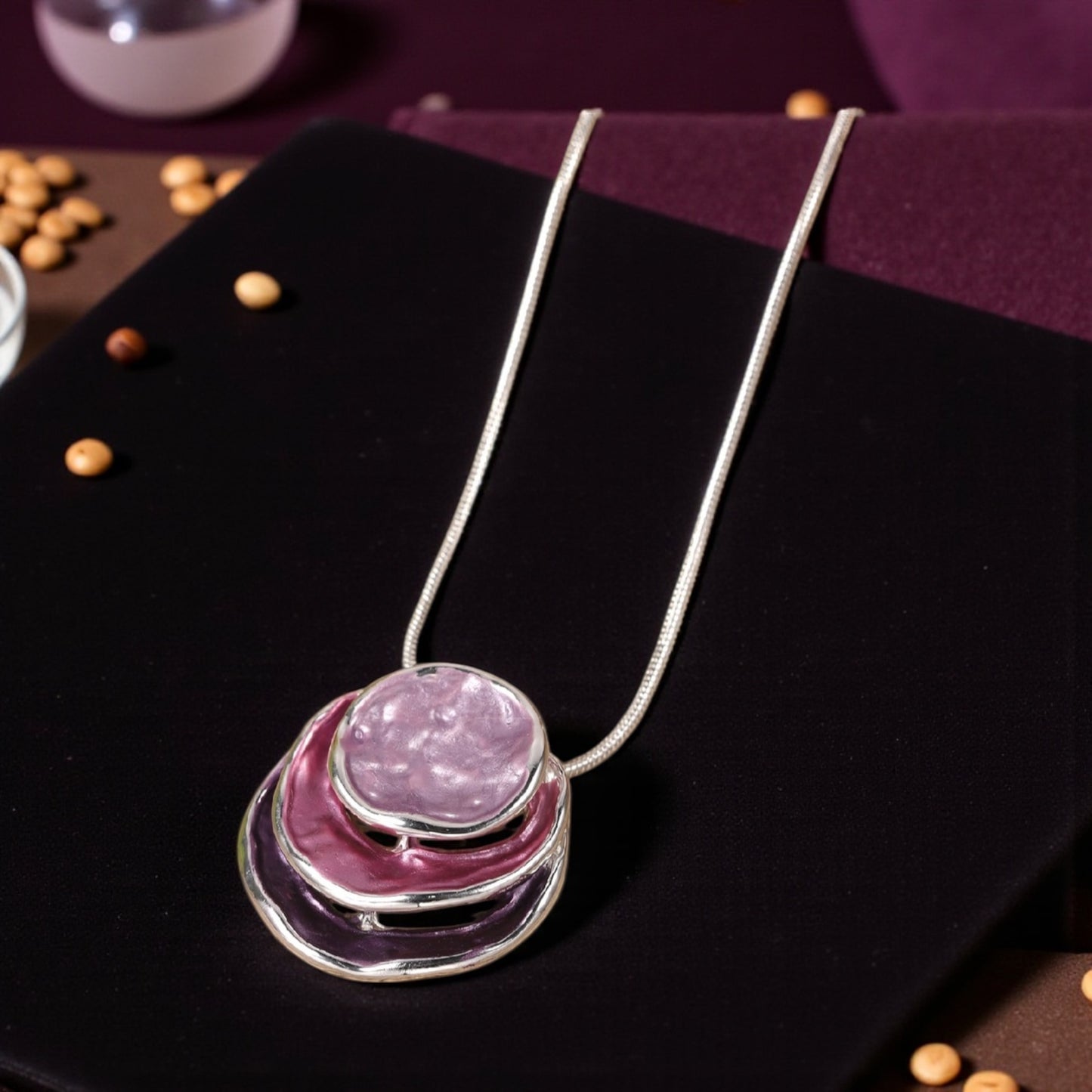 Pearly Shine Necklace