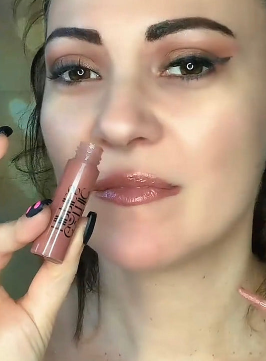 LUXURY GODDESS Lip Glaze - Poster Girl