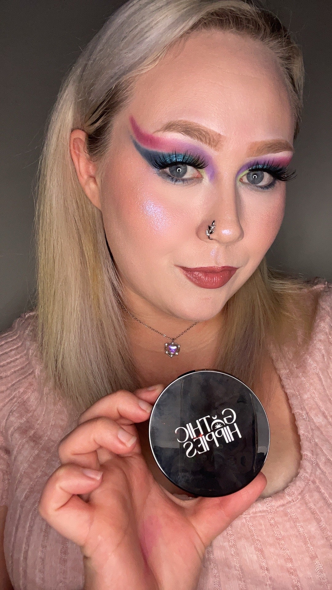 Pressed powder