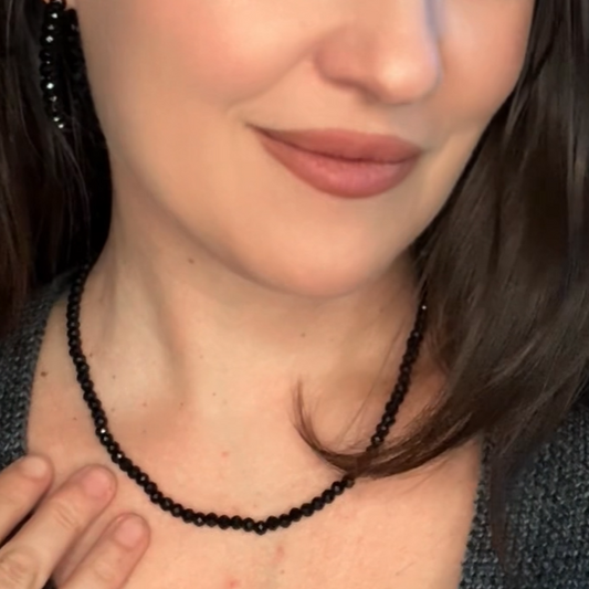 Black Magic - Beaded Magnetic Necklace