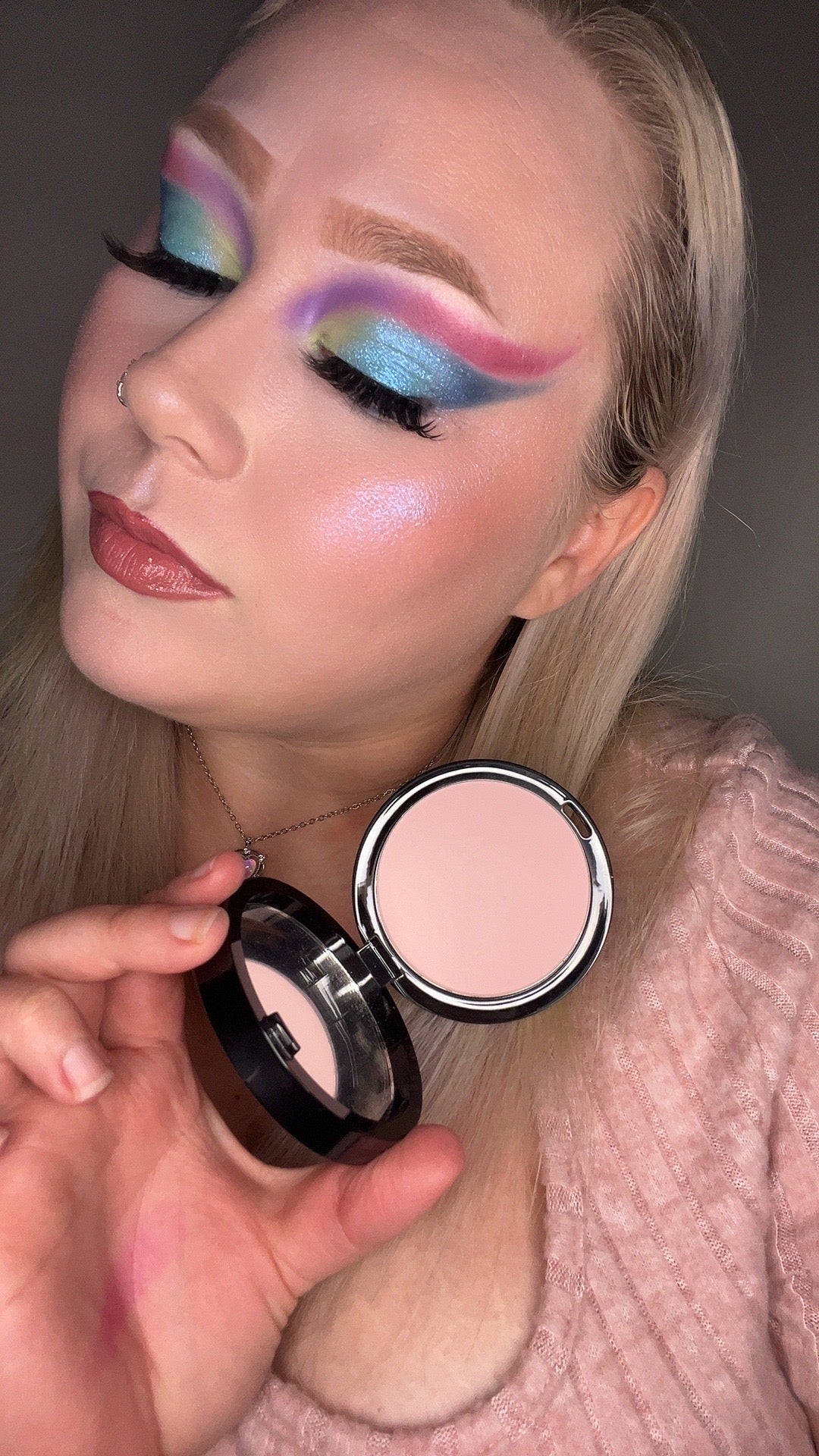 Pressed powder
