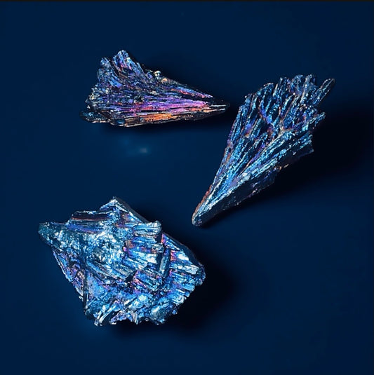 Blue Aura Bismuth Feather 1pc