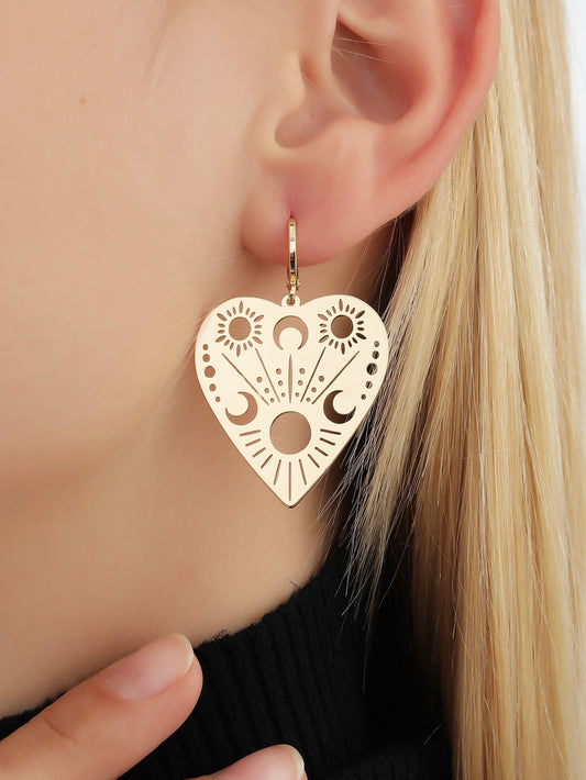 Pendientes colgantes con decoración de corazón y detalle de sol y luna
