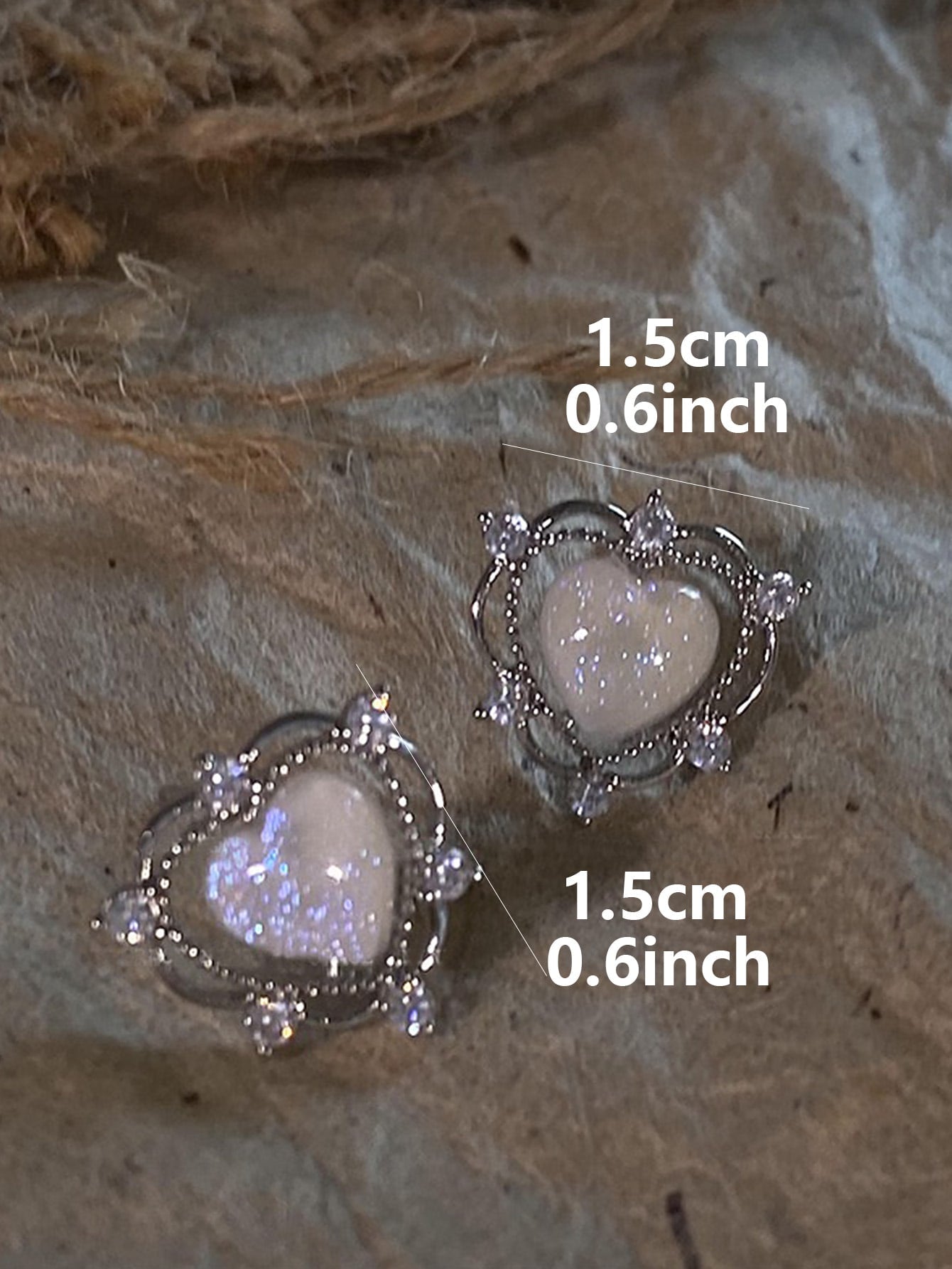 Blussy Rhinestone Decor Heart Stud Earrings