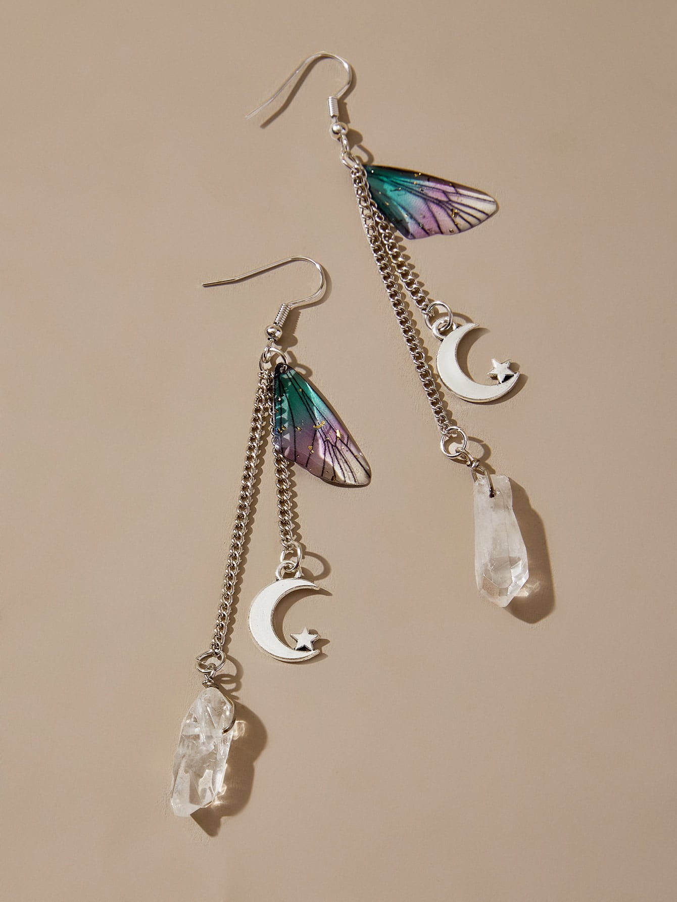 Pendientes colgantes con decoración de luna y alas de Fairycore